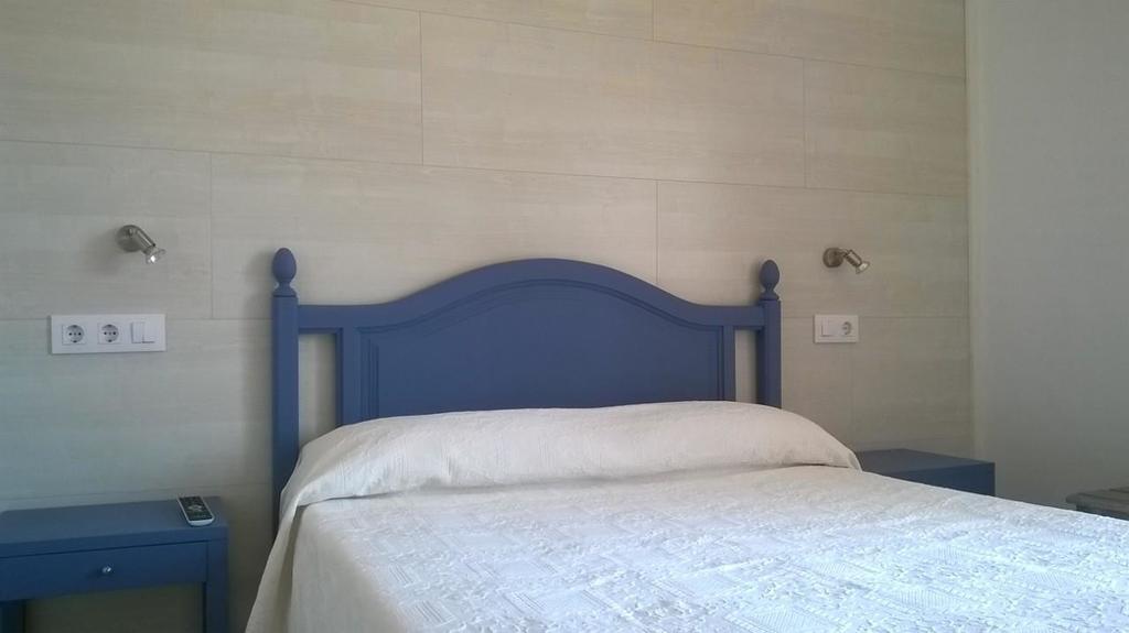 Hostal Paris Ciutadella Exterior photo